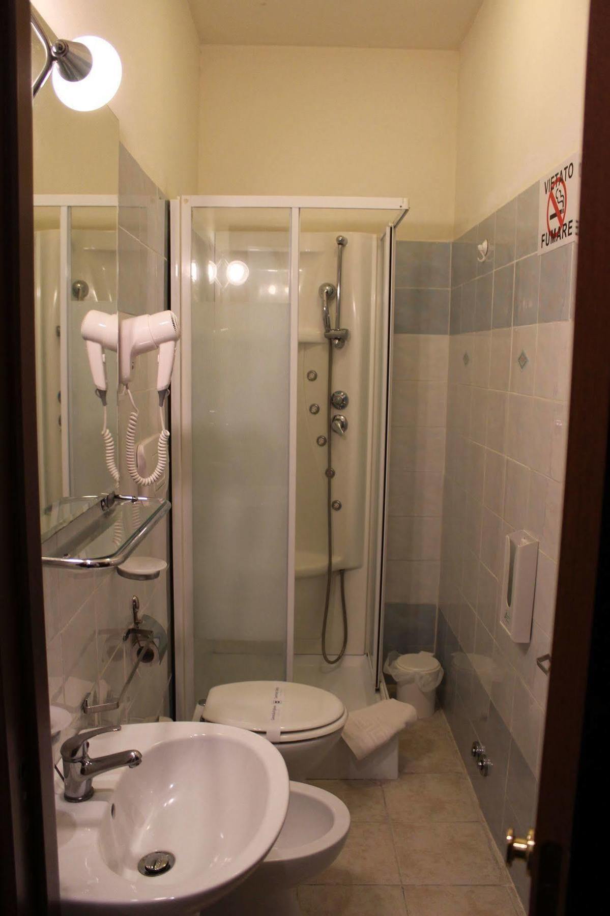 Galleria Frascati Rooms And Apartment Exterior foto